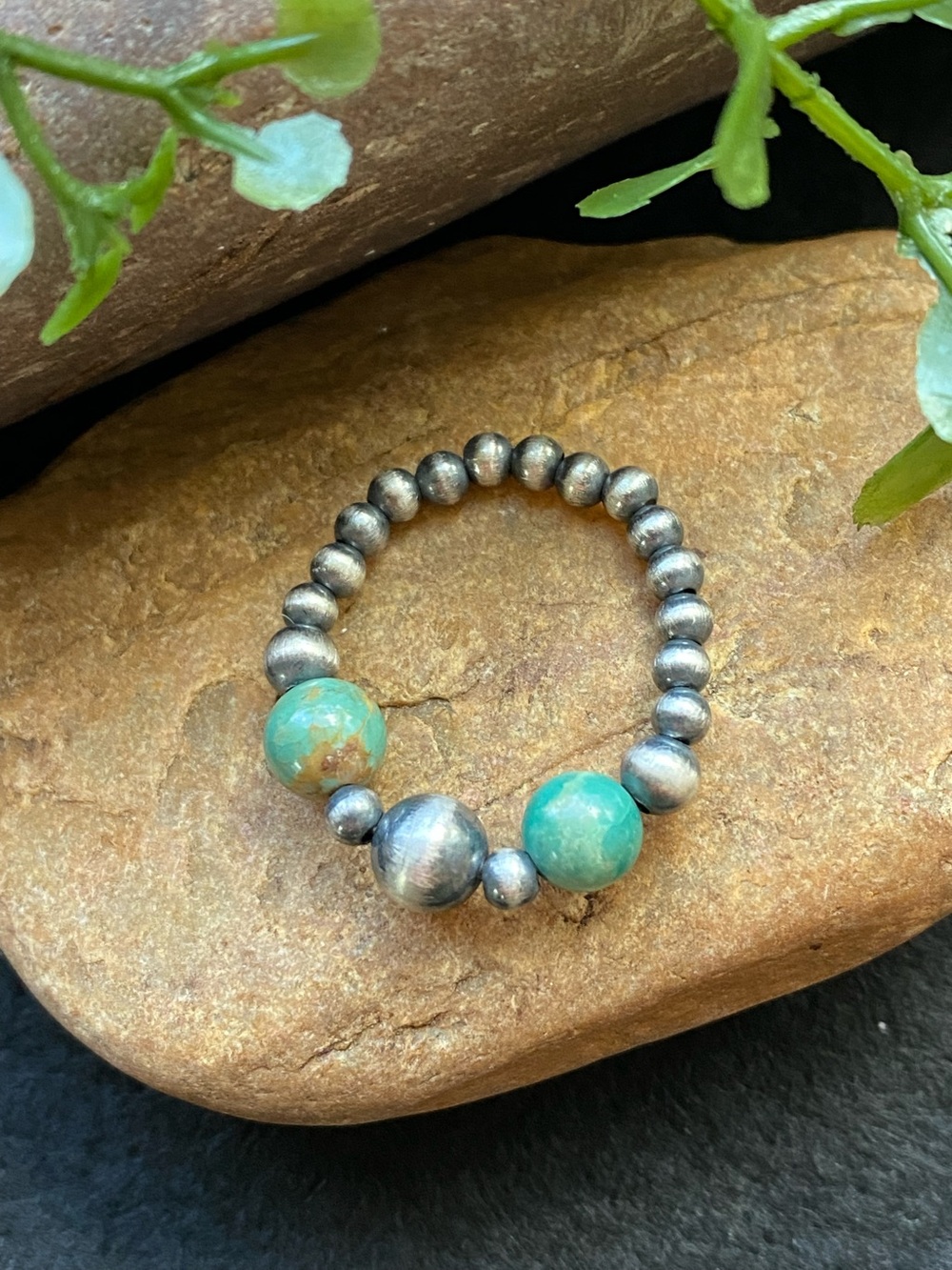 R48 Turquoise sterling silver Navajo desert pearl stretch band southwestern ring